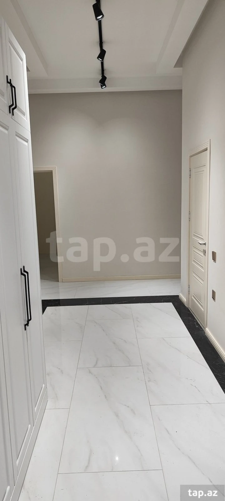 Satılır 5 otaqlı həyət evi