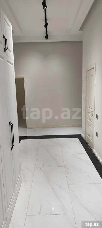 Satılır 5 otaqlı həyət evi