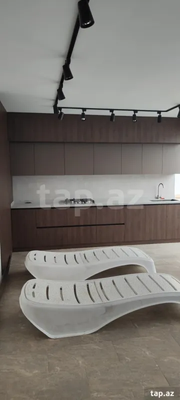 Satılır 5 otaqlı həyət evi