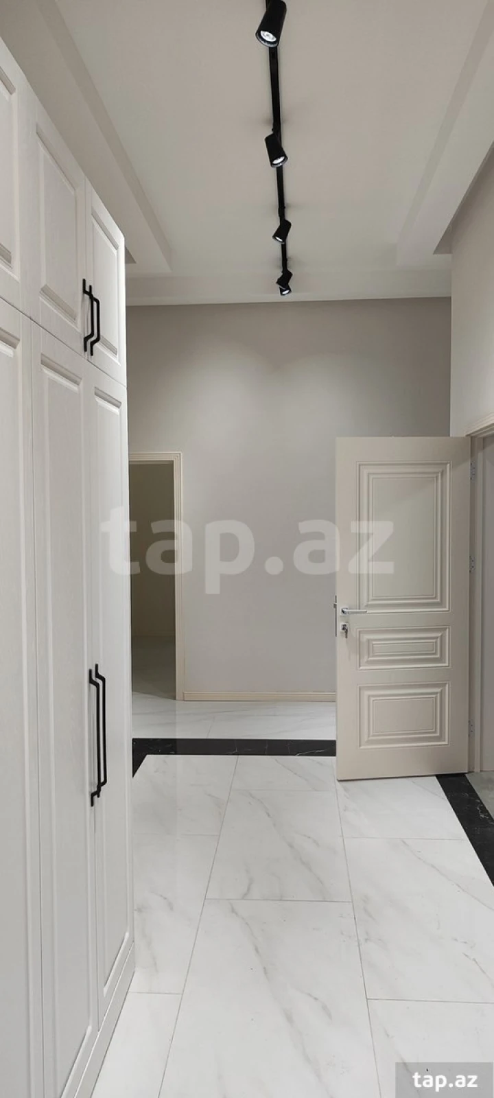 Satılır 5 otaqlı həyət evi