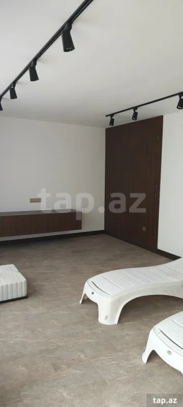 Satılır 5 otaqlı həyət evi