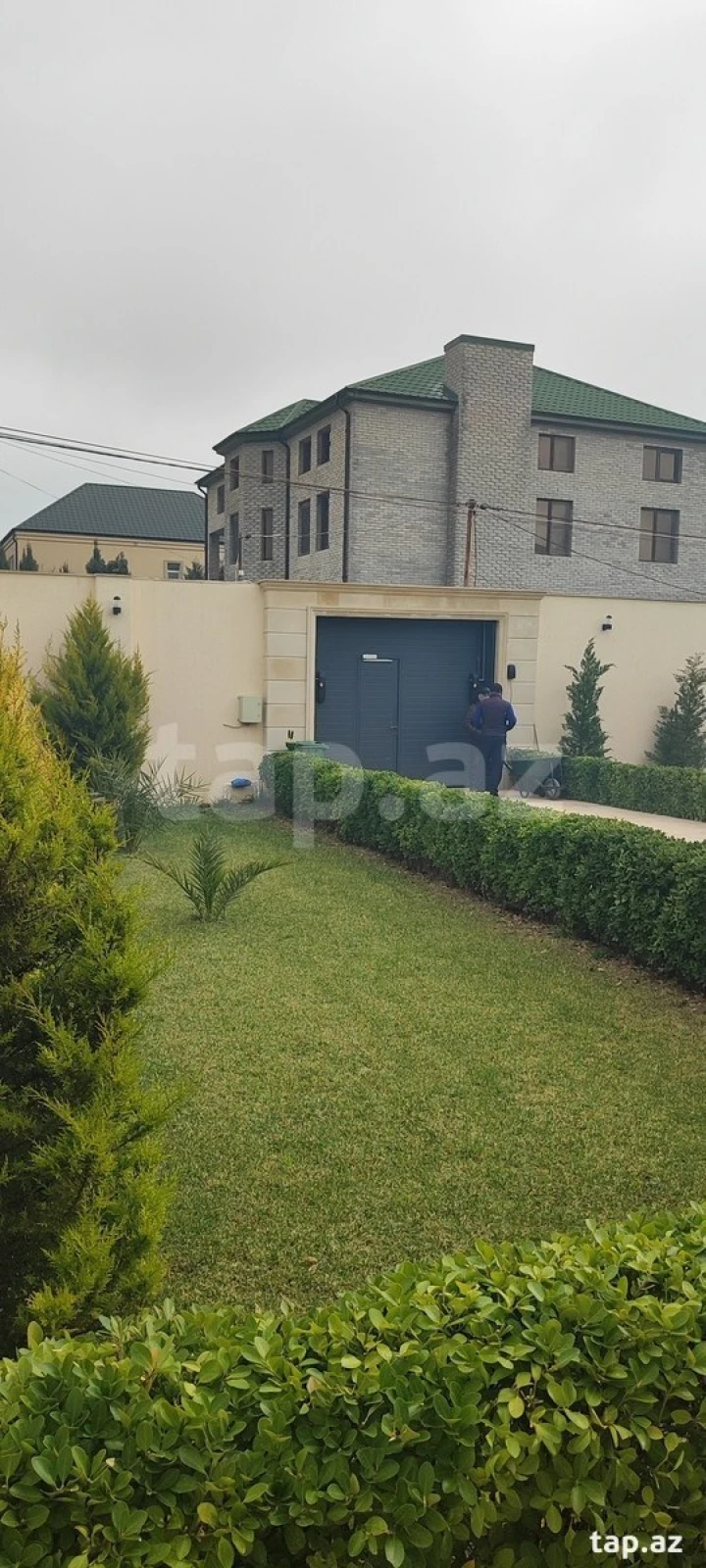 Satılır 5 otaqlı həyət evi