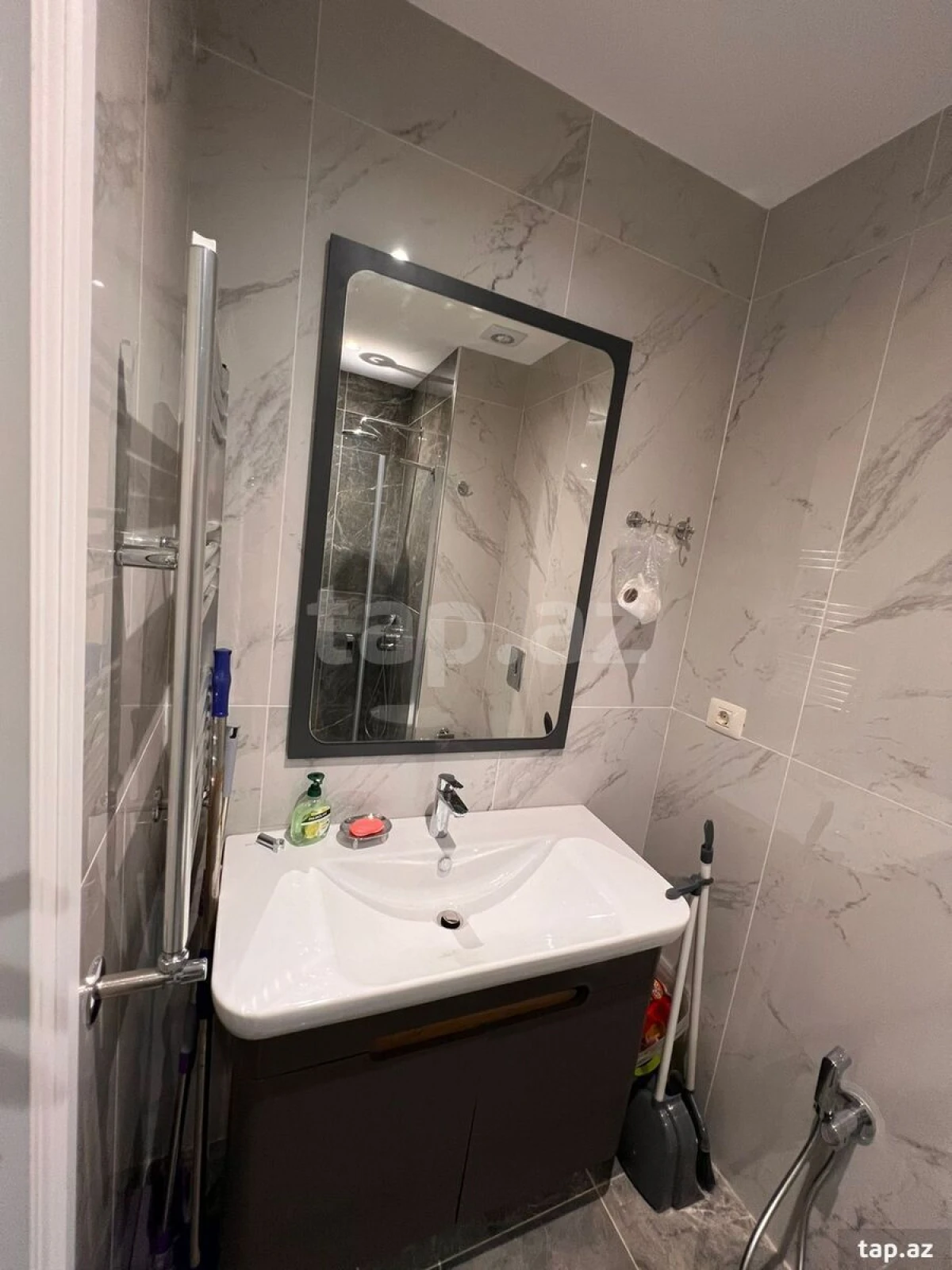 Kirayə verilir 2 otaqlı yeni tikili 78 m²