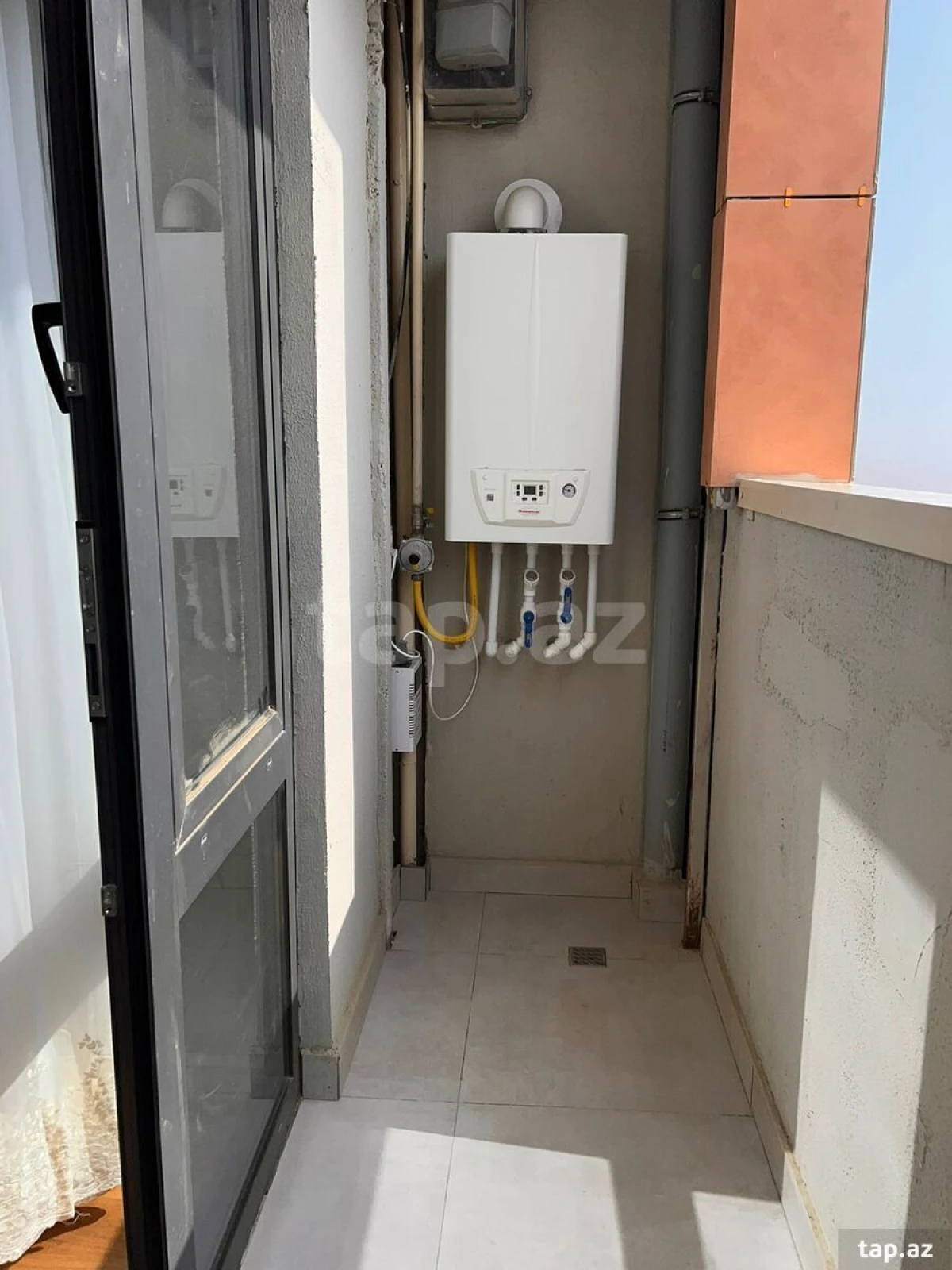 Kirayə verilir 2 otaqlı yeni tikili 78 m²