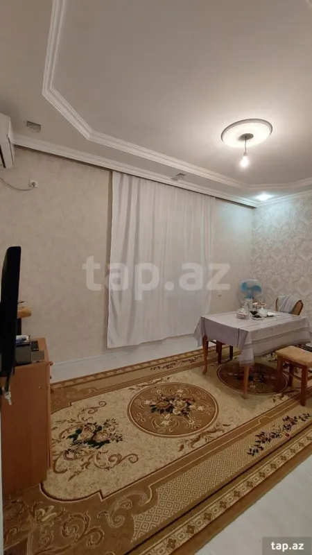 Satılır 4 otaqlı həyət evi