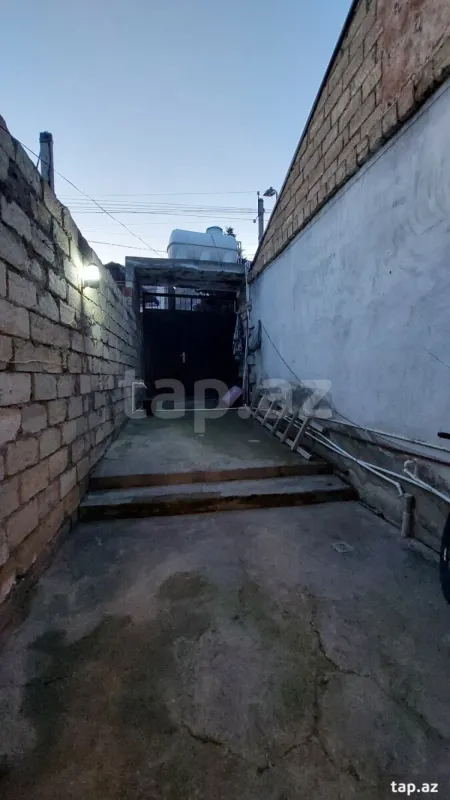 Satılır 4 otaqlı həyət evi
