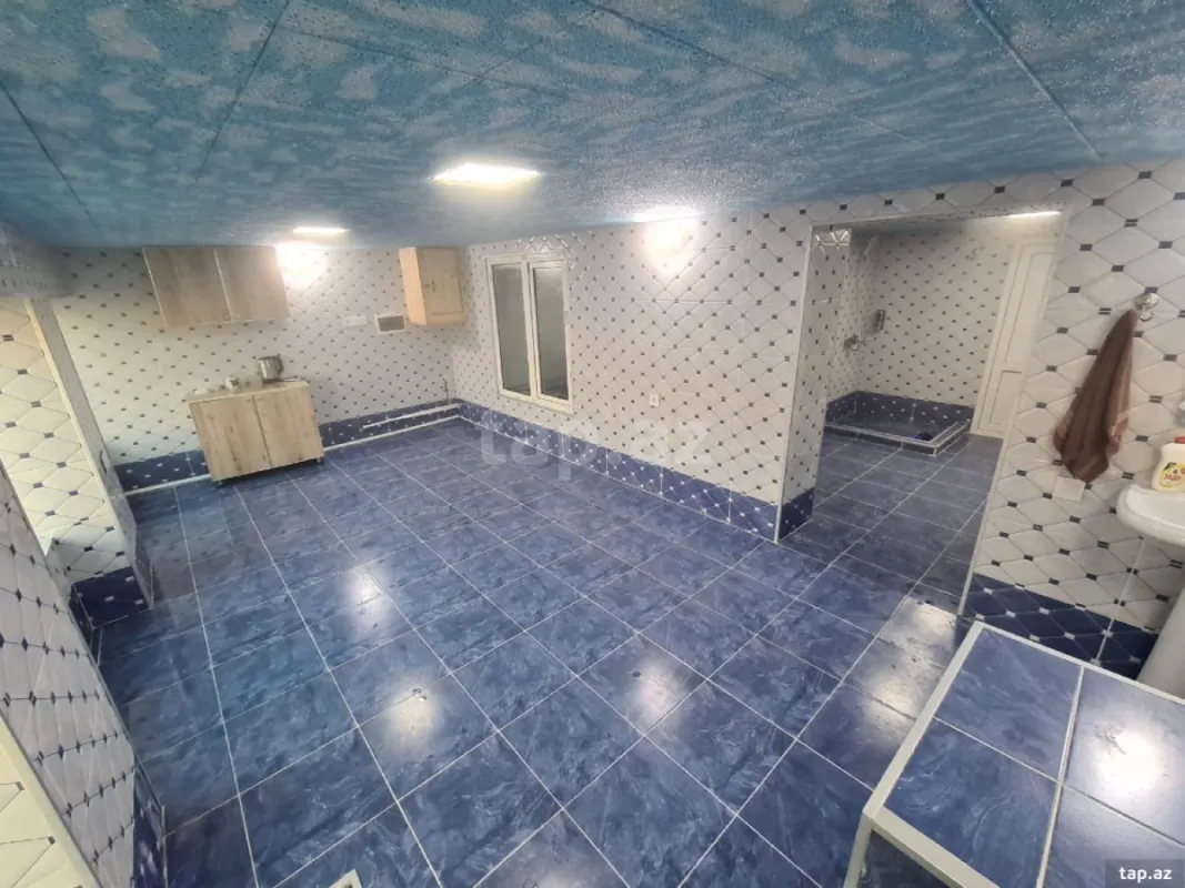 Kirayə verilir 8 otaqlı həyət evi