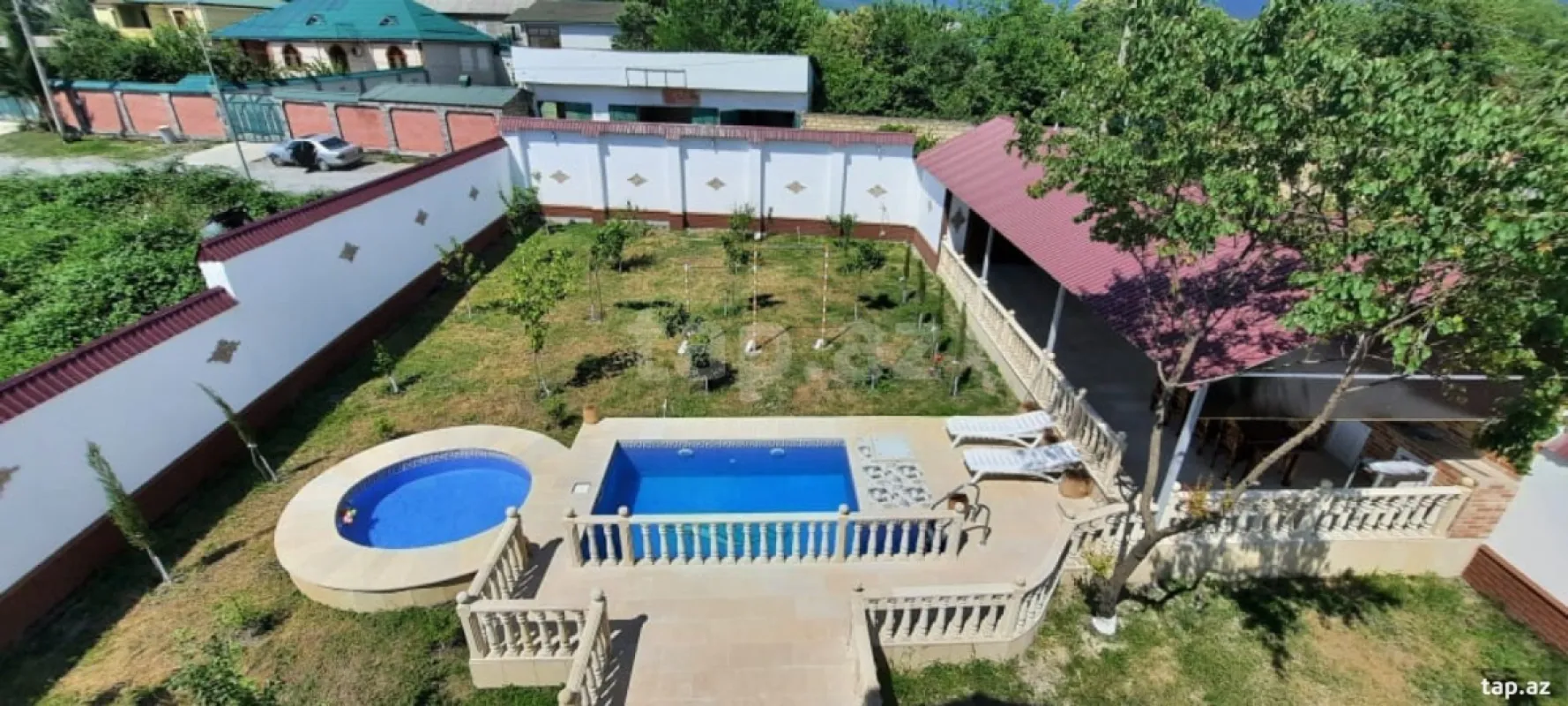 Kirayə verilir 8 otaqlı həyət evi