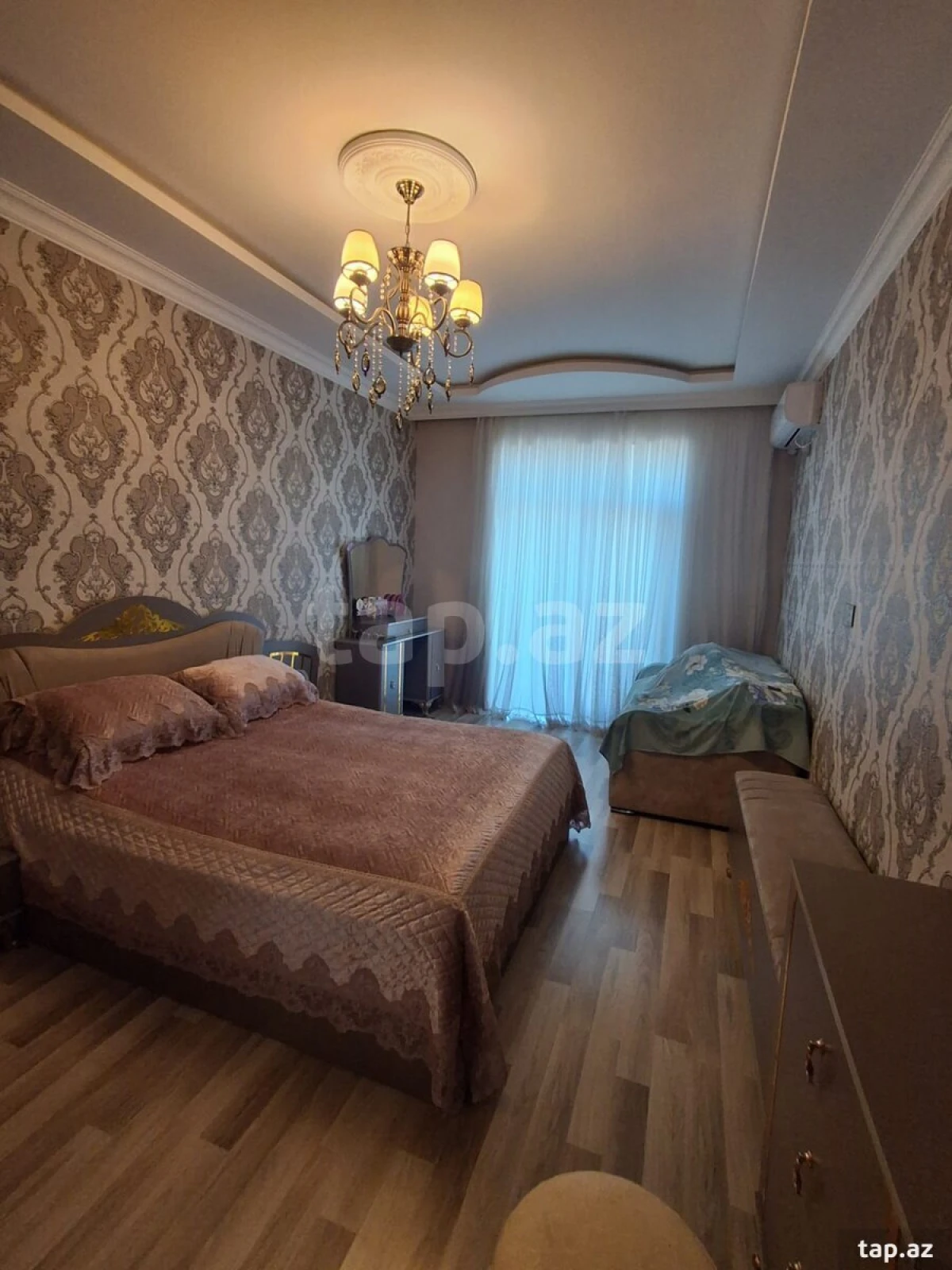 Satılır 4 otaqlı həyət evi