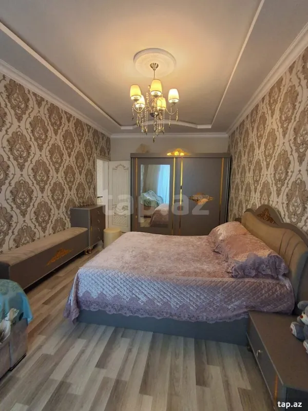 Satılır 4 otaqlı həyət evi