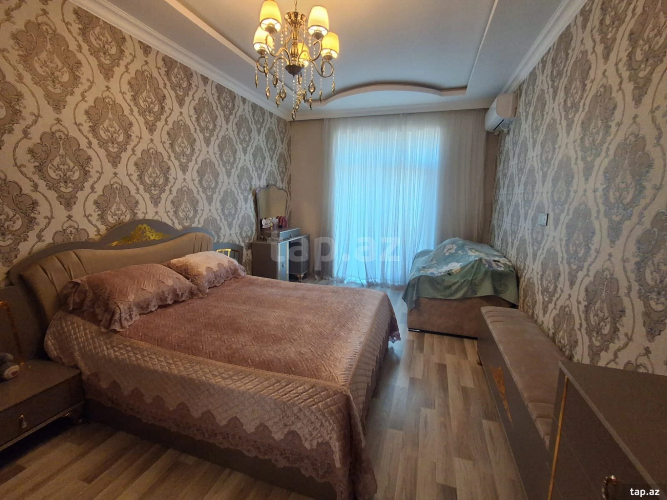 Satılır 4 otaqlı həyət evi