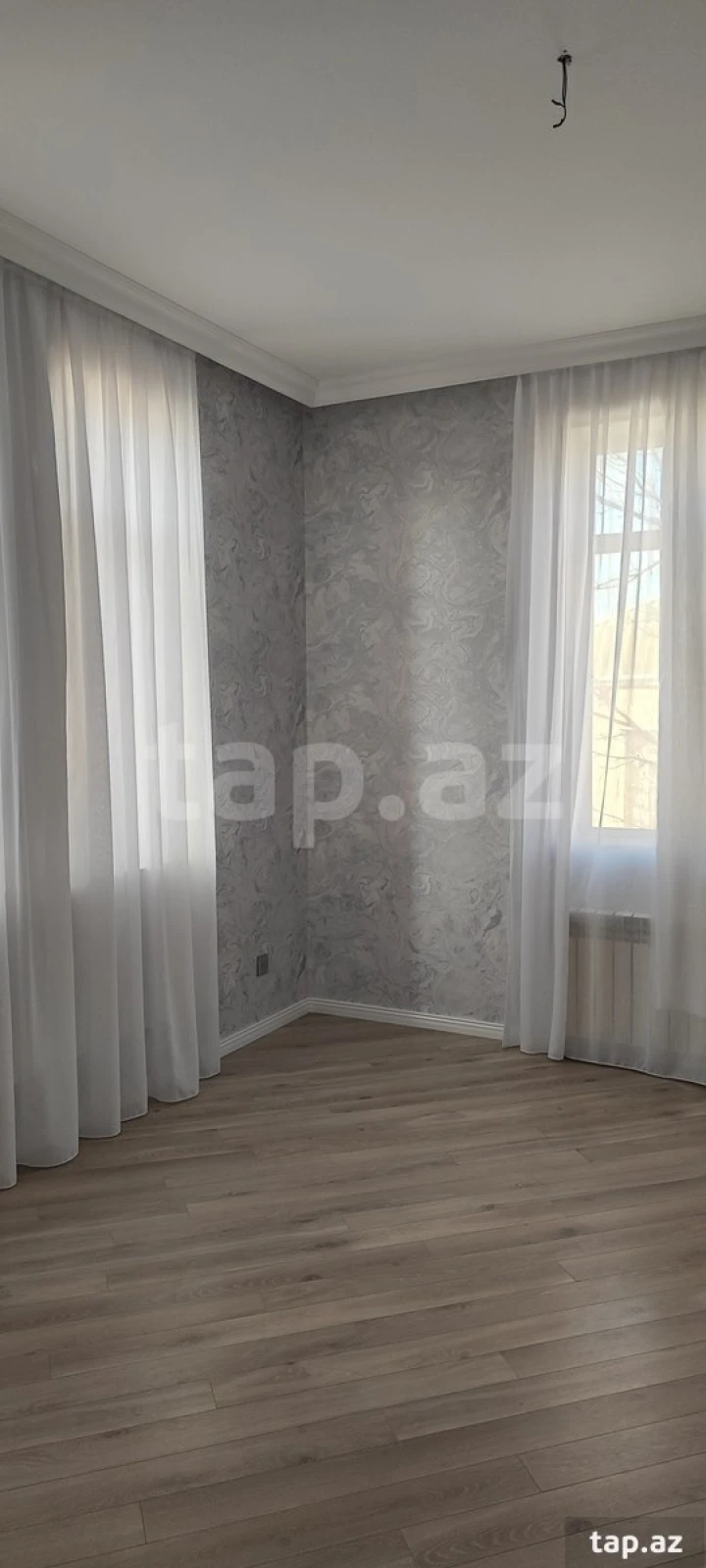 Satılır 6 otaqlı həyət evi