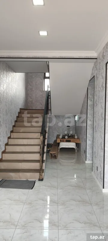 Satılır 6 otaqlı həyət evi