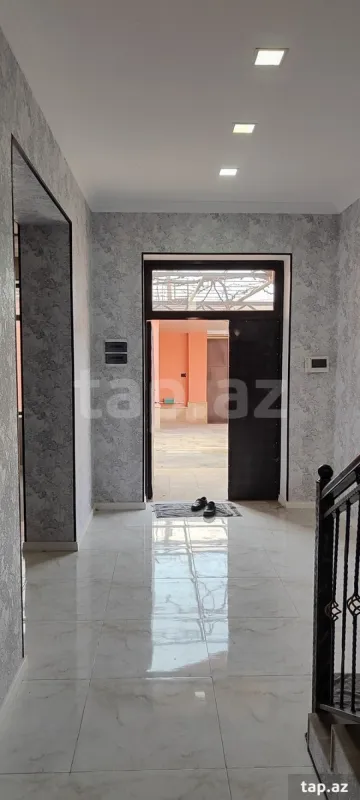 Satılır 6 otaqlı həyət evi