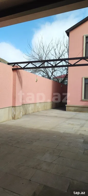 Satılır 6 otaqlı həyət evi