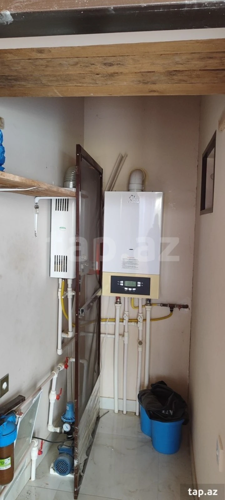 Satılır 6 otaqlı həyət evi