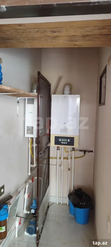 Satılır 6 otaqlı həyət evi