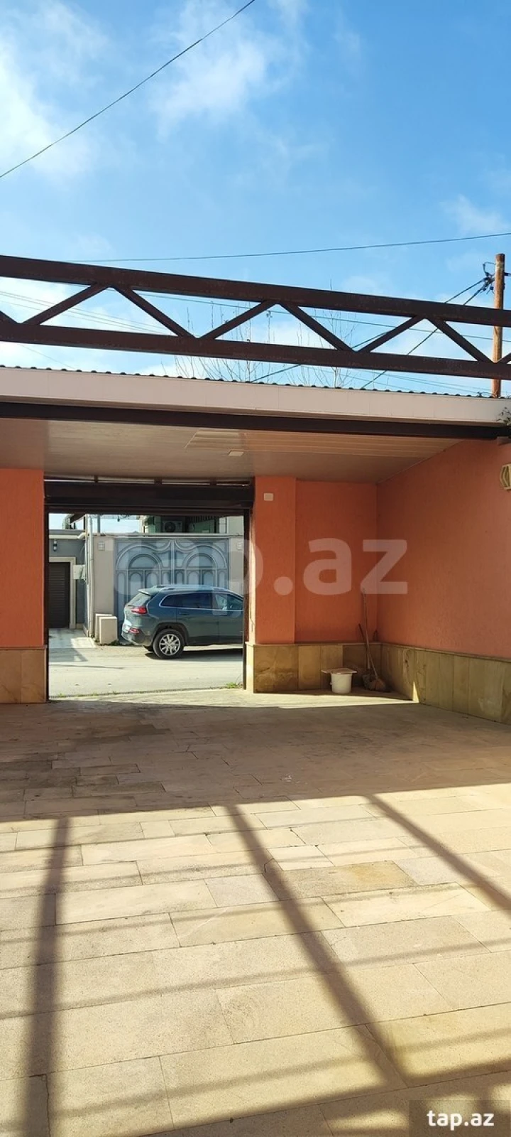 Satılır 6 otaqlı həyət evi