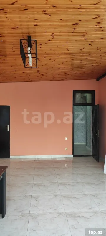 Satılır 6 otaqlı həyət evi