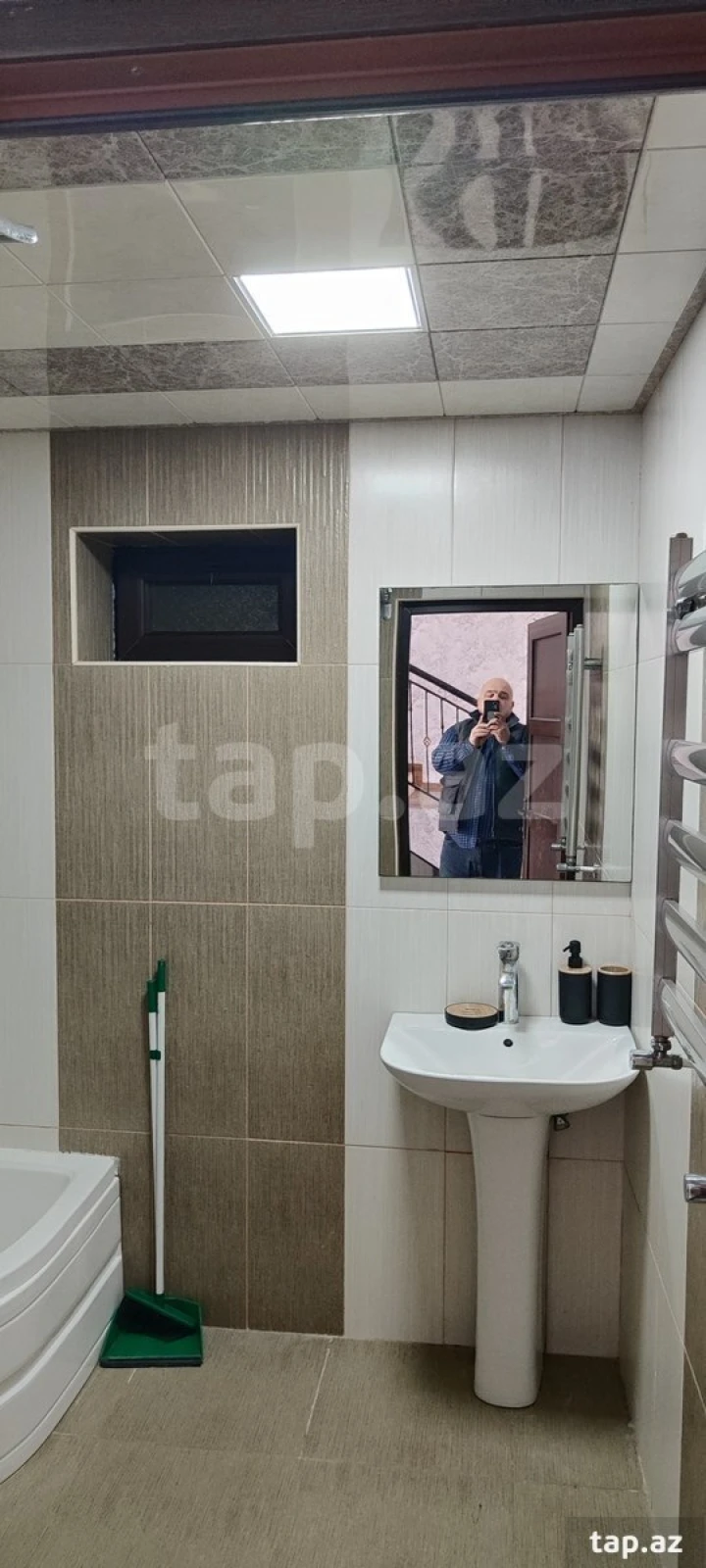 Satılır 6 otaqlı həyət evi