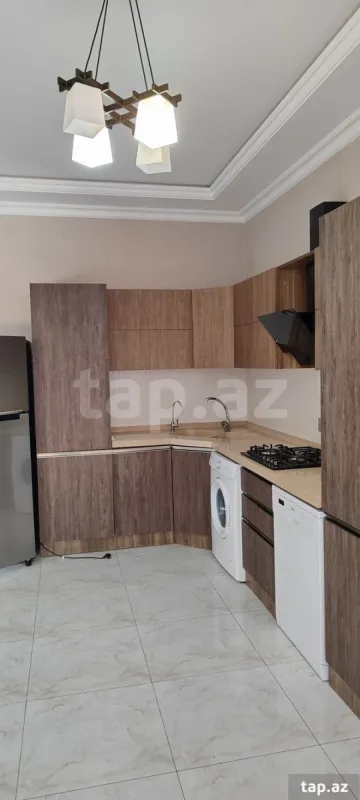 Satılır 6 otaqlı həyət evi