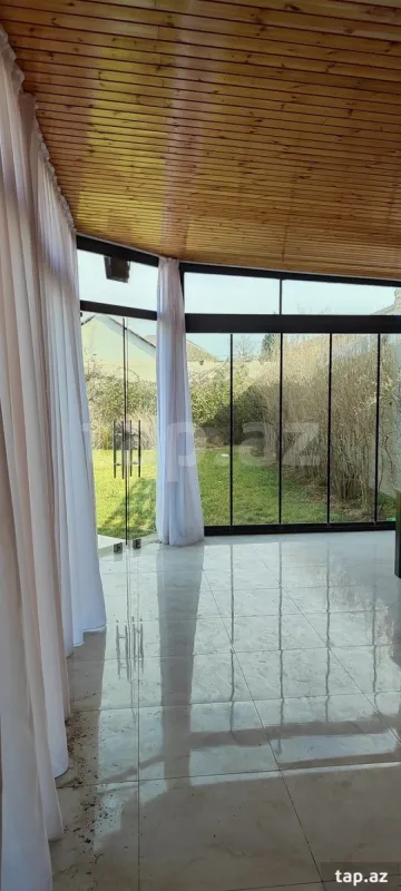 Satılır 6 otaqlı həyət evi