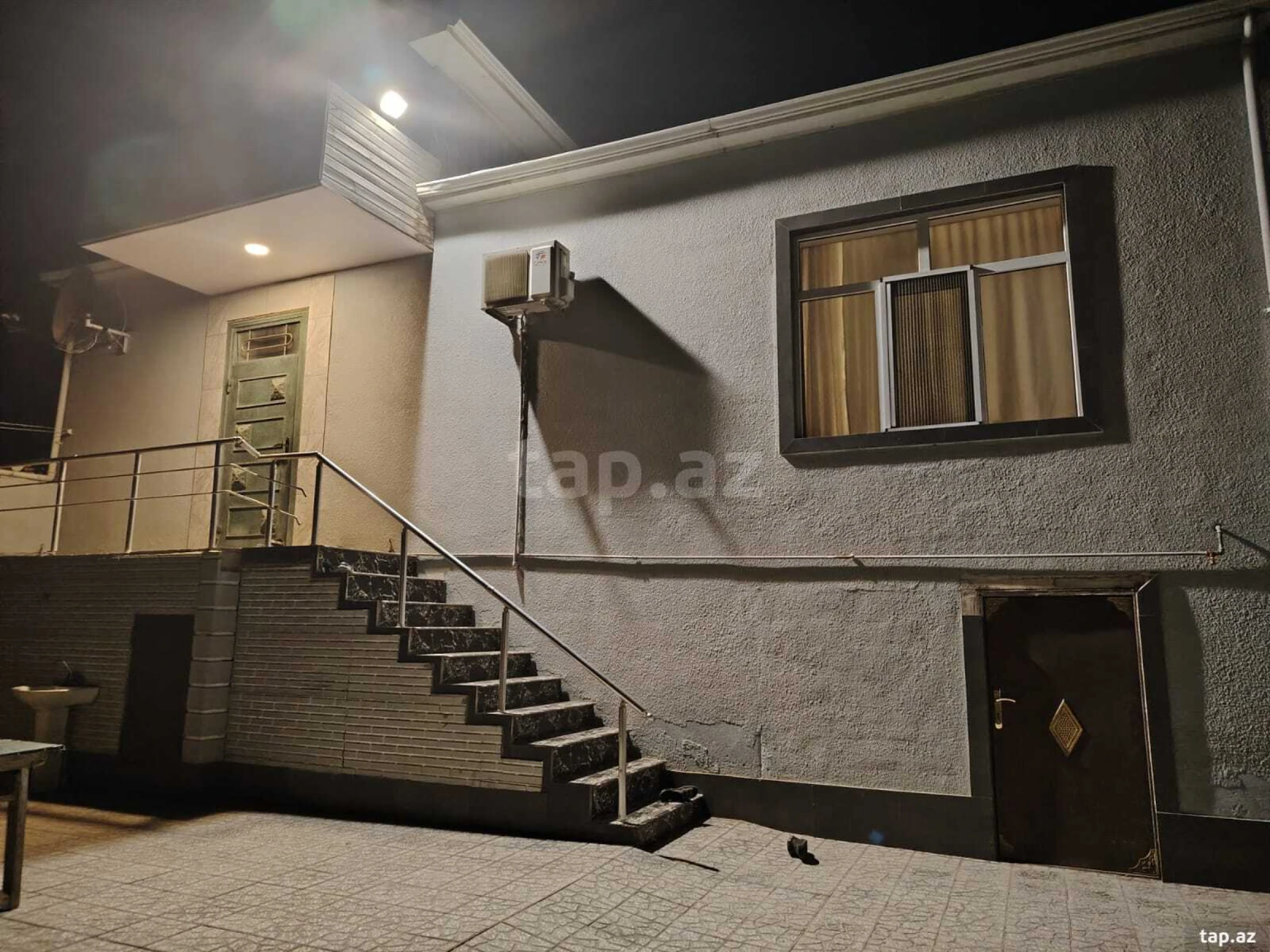 Satılır 3 otaqlı həyət evi