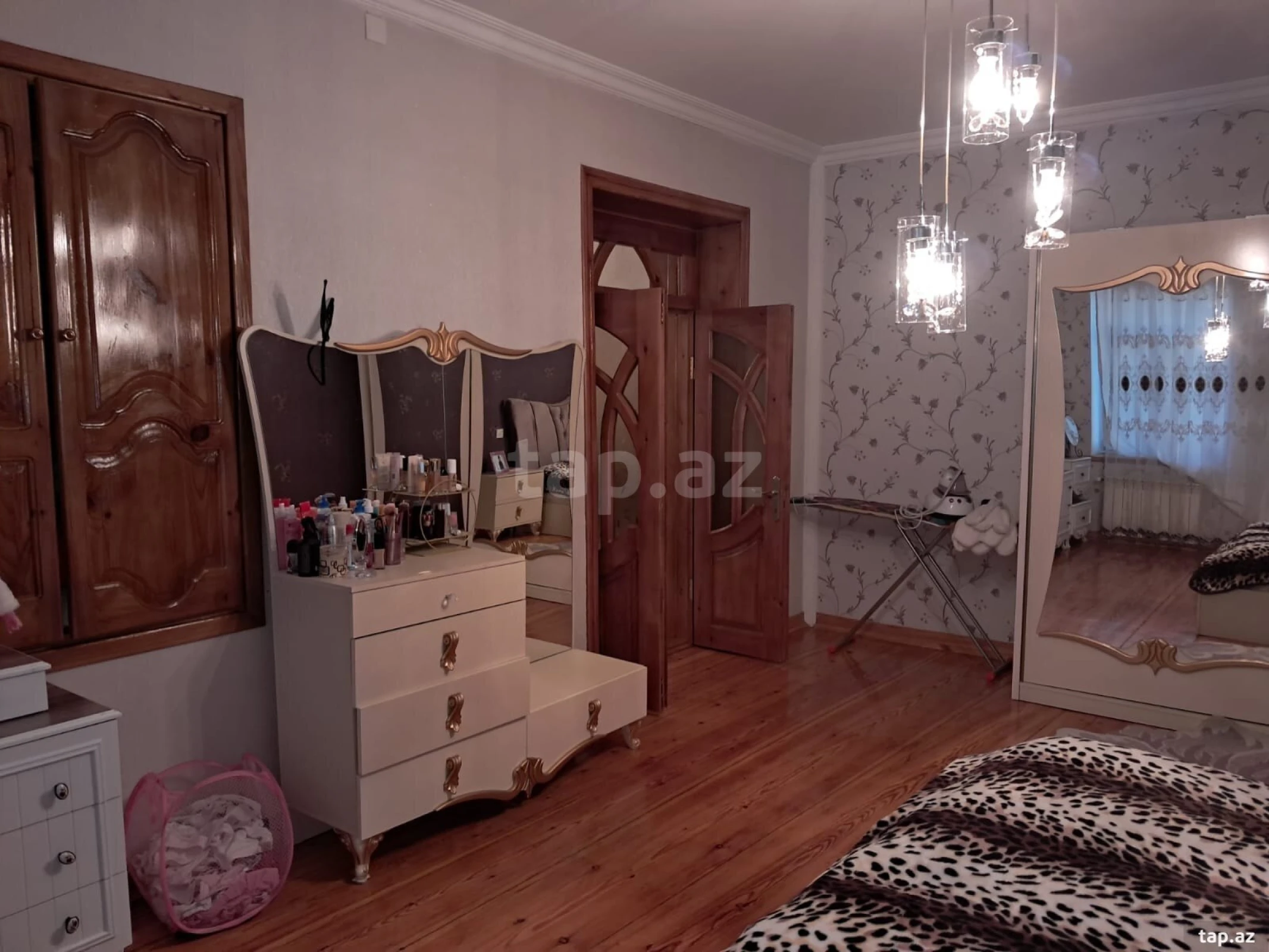 Satılır 3 otaqlı həyət evi