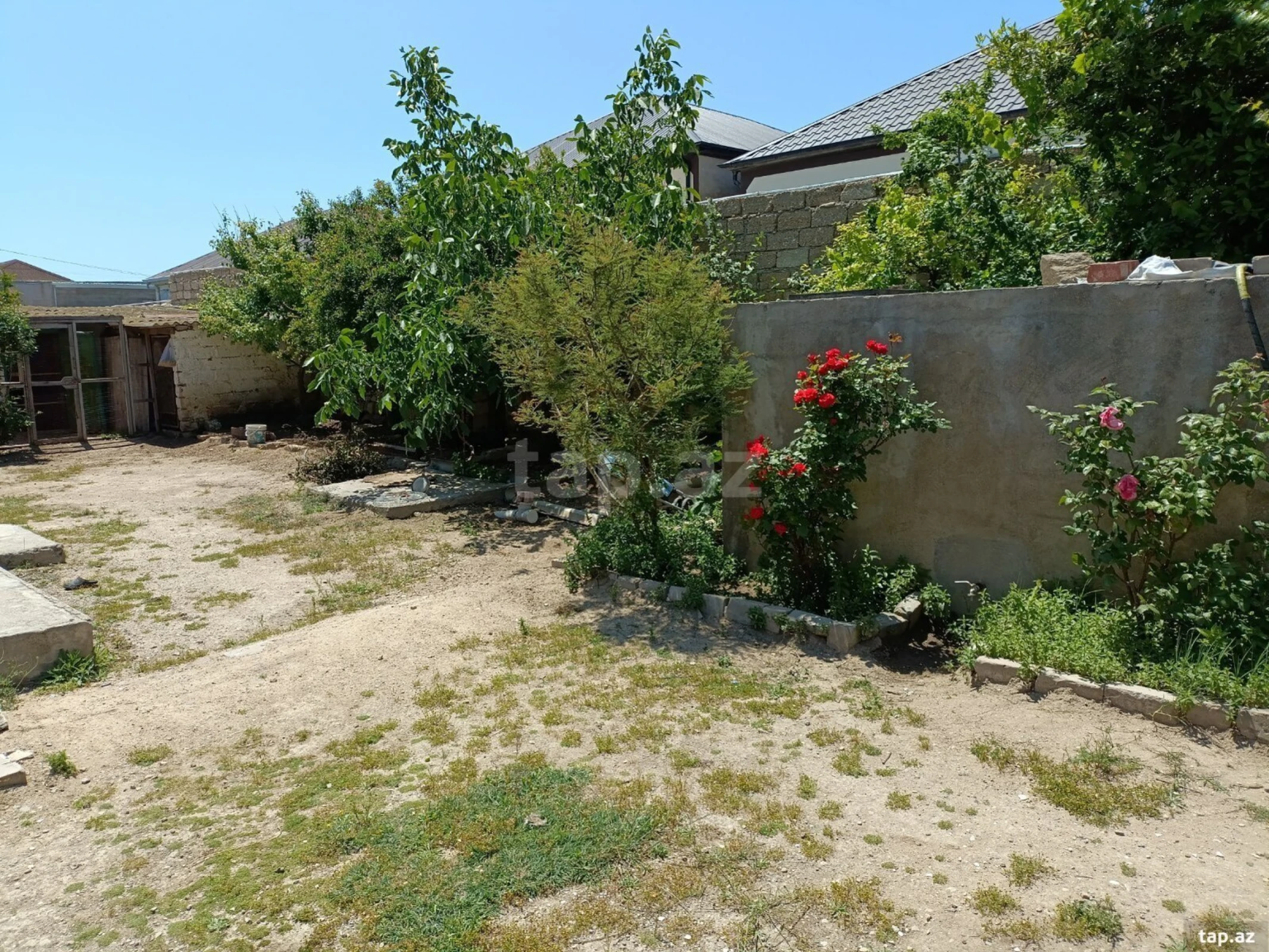 Satılır 5 otaqlı həyət evi