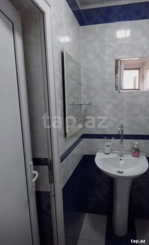 Satılır 5 otaqlı həyət evi