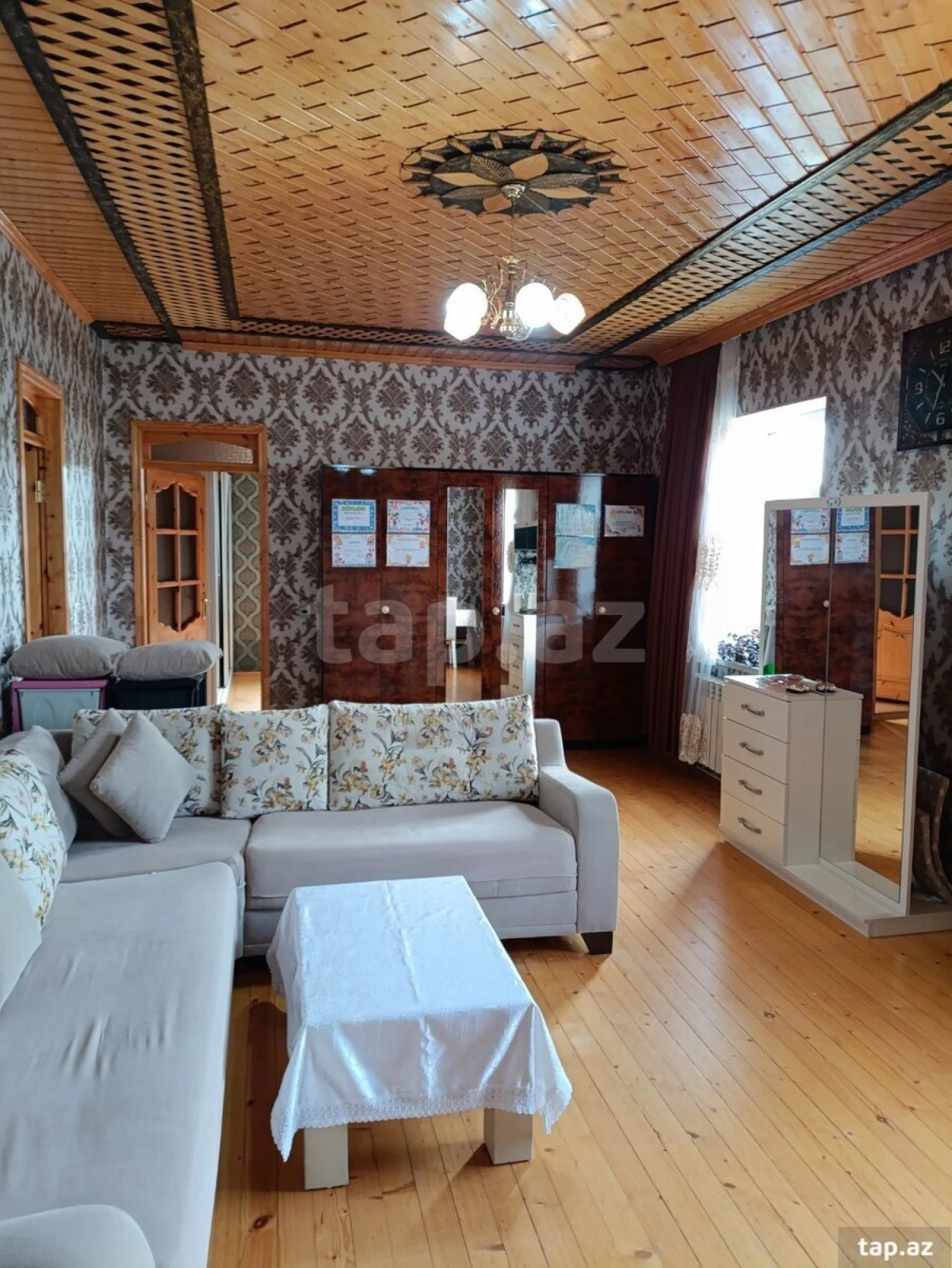 Satılır 5 otaqlı həyət evi