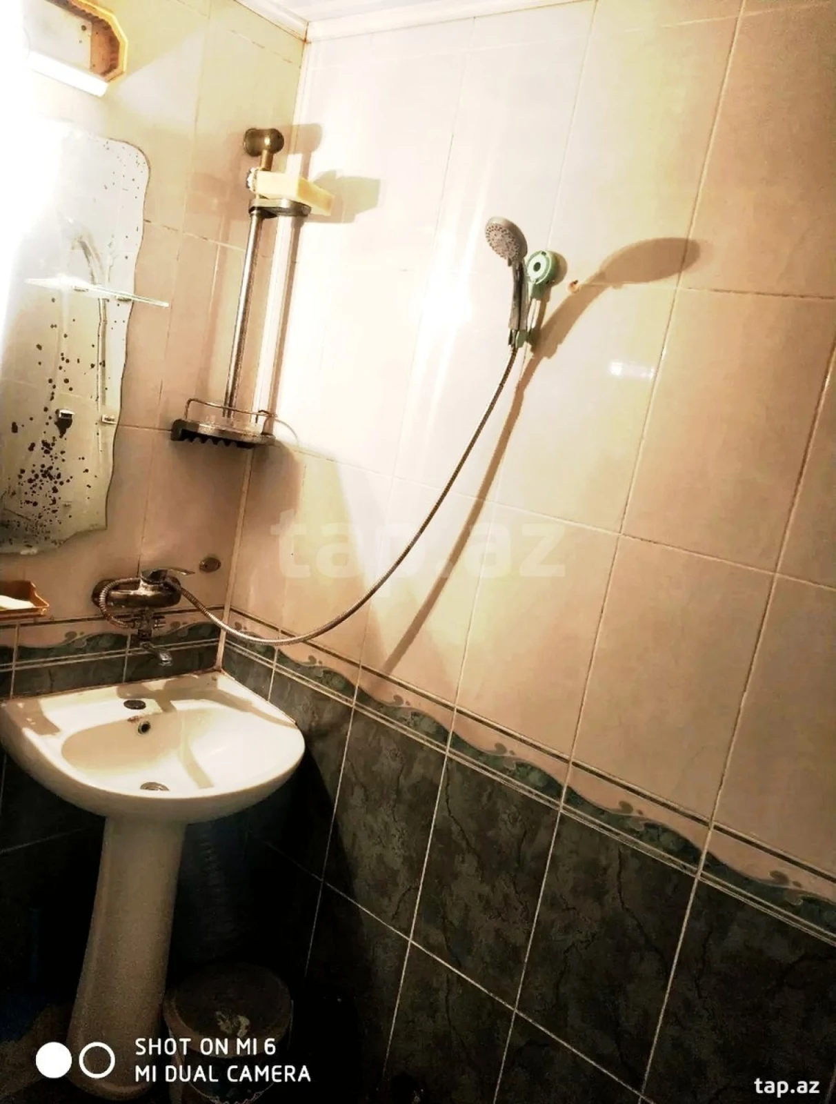 Kirayə verilir 3 otaqlı həyət evi