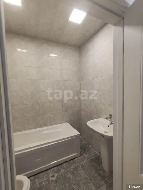 Kirayə verilir 3 otaqlı yeni tikili 98.1 m²