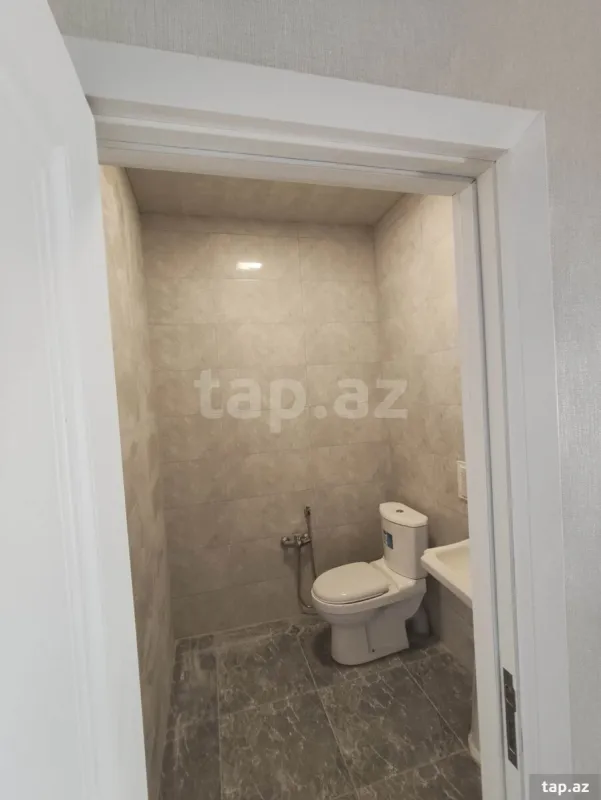 Kirayə verilir 3 otaqlı yeni tikili 98.1 m²