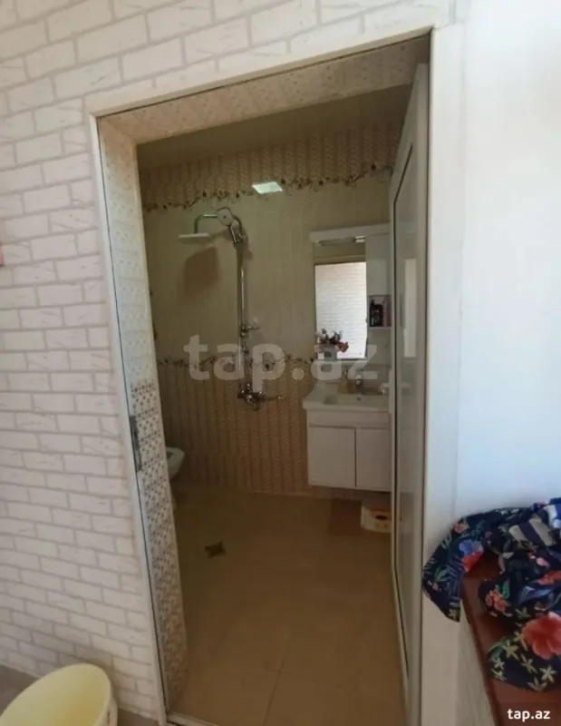 Kirayə verilir 5 otaqlı həyət evi