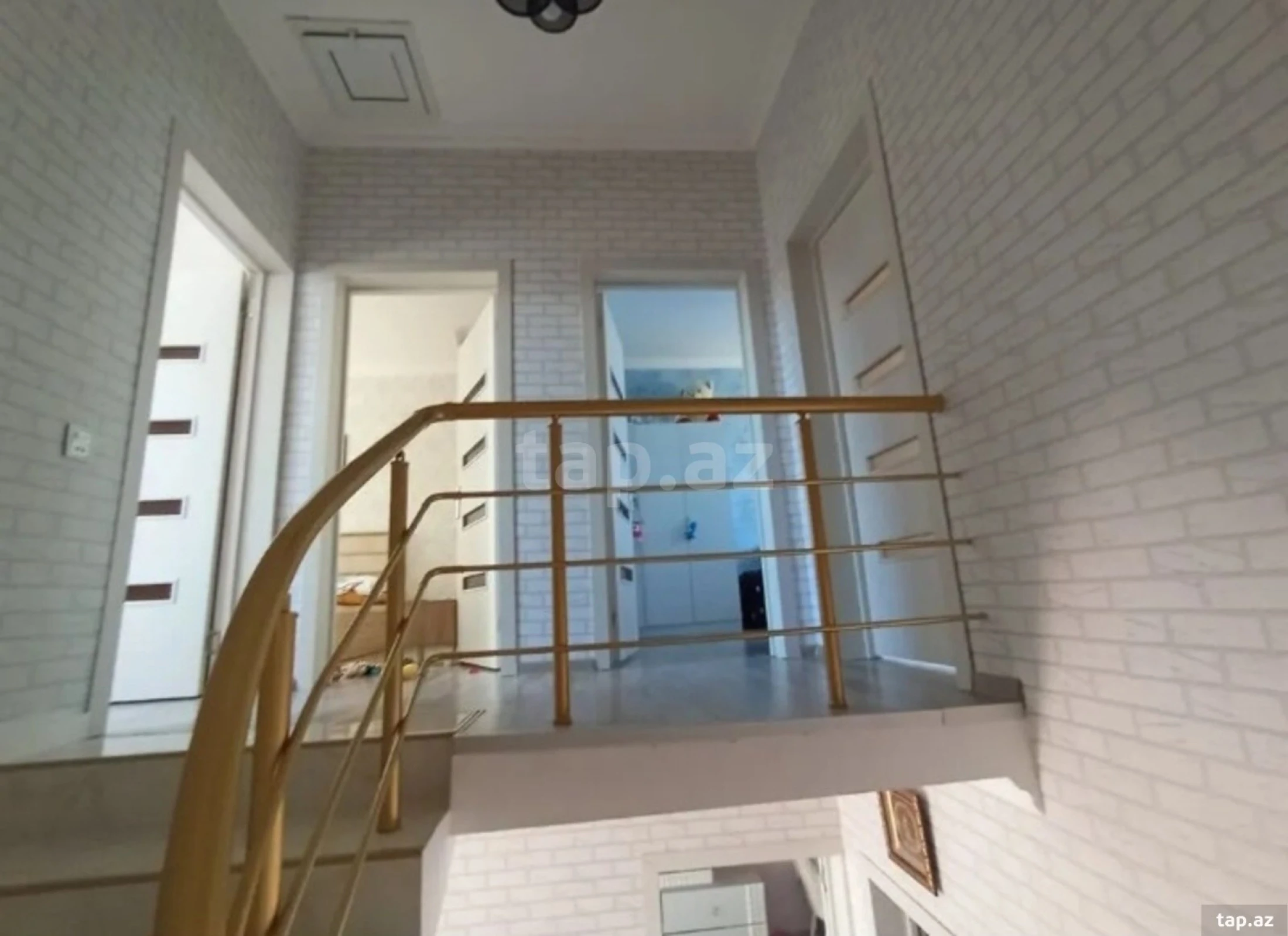 Kirayə verilir 5 otaqlı həyət evi