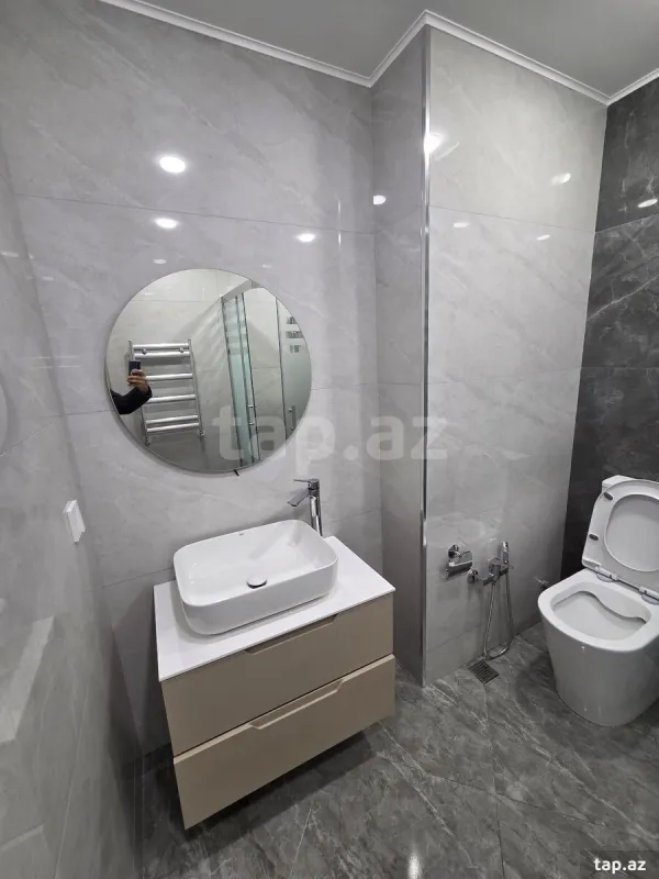 Kirayə verilir 2 otaqlı yeni tikili 90 m²