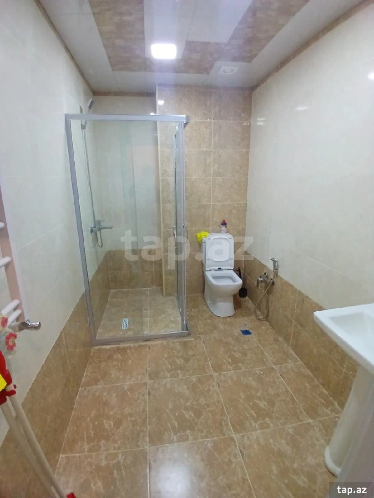 Kirayə verilir 2 otaqlı yeni tikili 68 m²