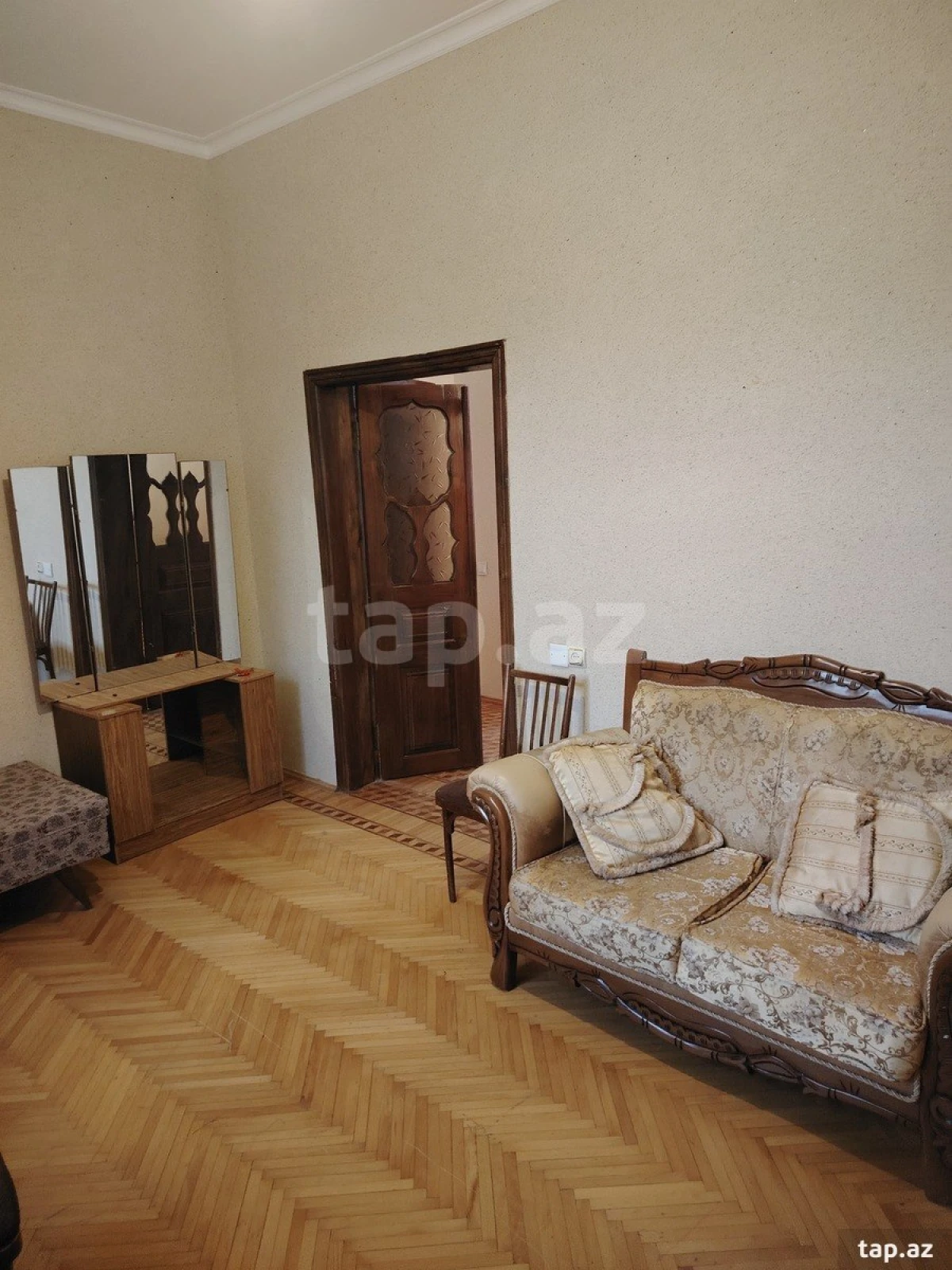 Kirayə verilir 4 otaqlı həyət evi