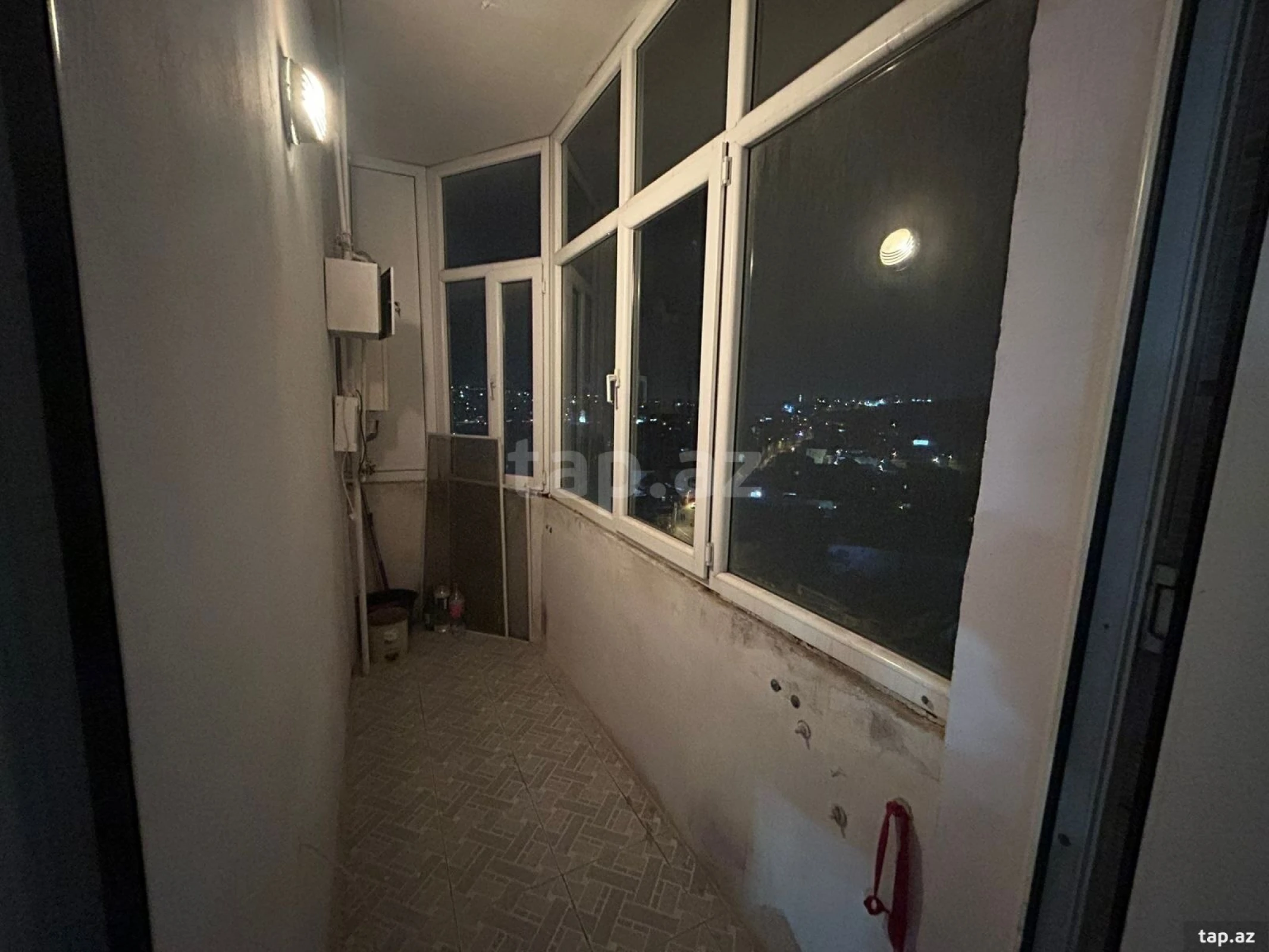 Kirayə verilir 2 otaqlı yeni tikili 90 m²