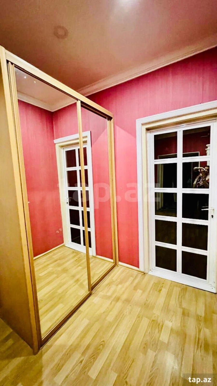 Kirayə verilir 3 otaqlı mənzil 135 m²