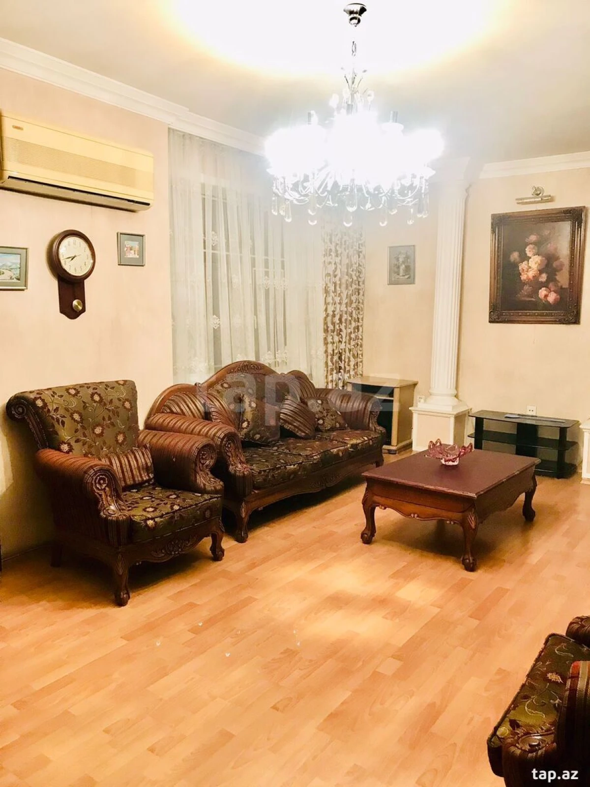 Kirayə verilir 3 otaqlı mənzil 135 m²
