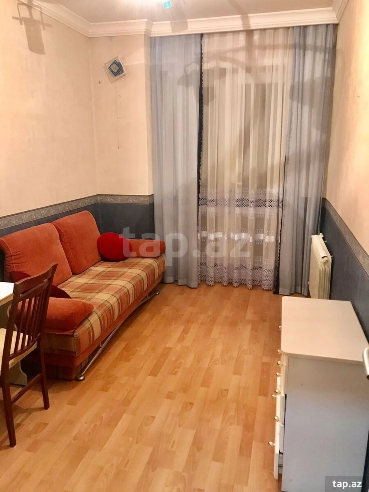 Kirayə verilir 3 otaqlı mənzil 135 m²
