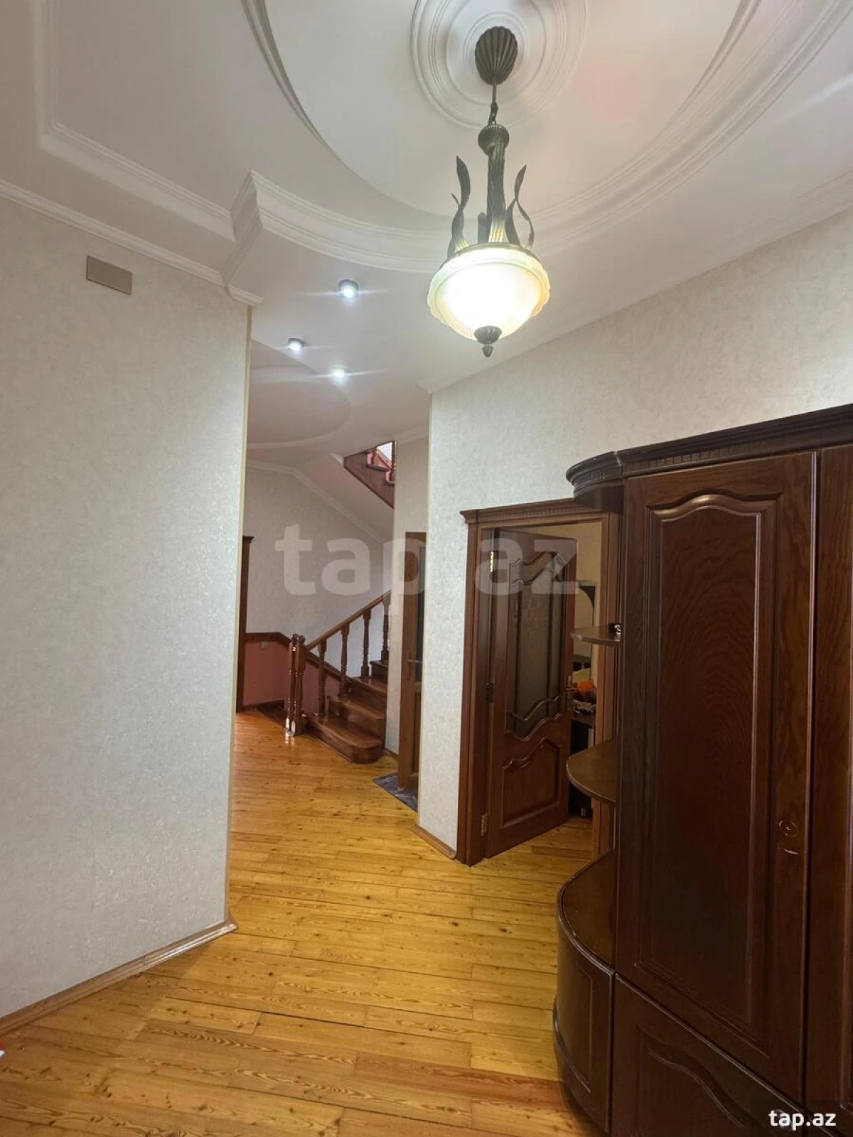 Satılır 5 otaqlı həyət evi