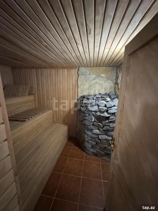 Satılır 5 otaqlı həyət evi