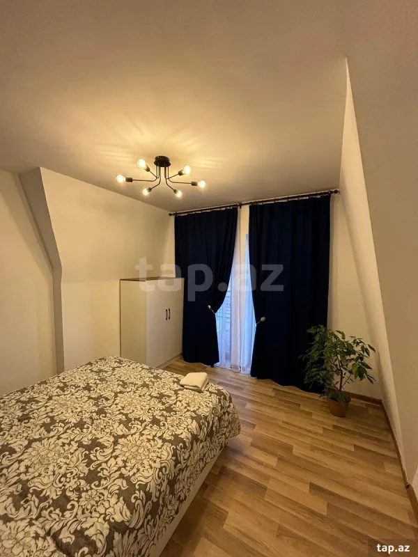 Satılır 4 otaqlı həyət evi