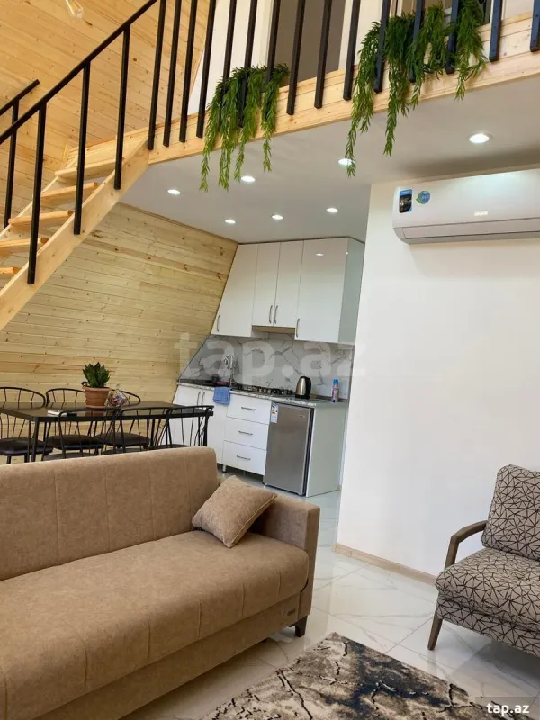 Satılır 4 otaqlı həyət evi