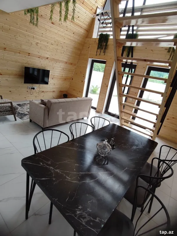 Satılır 4 otaqlı həyət evi
