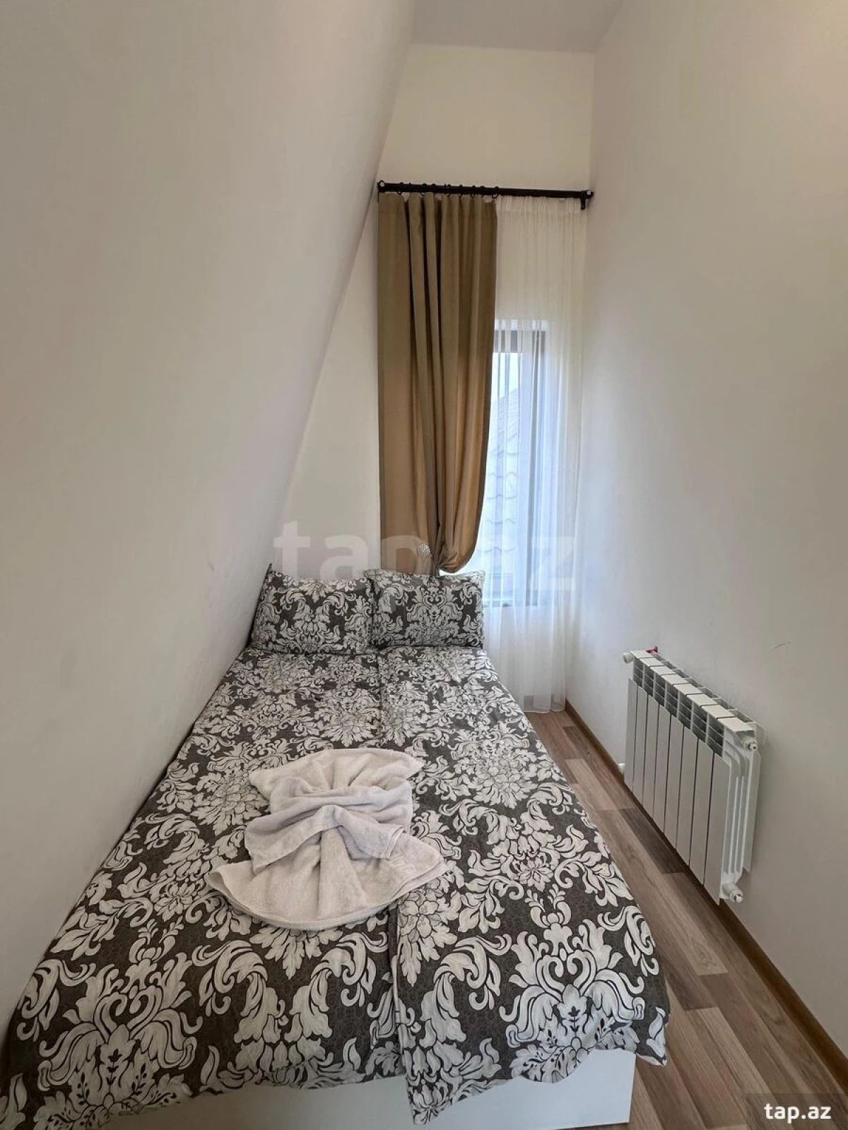 Satılır 4 otaqlı həyət evi