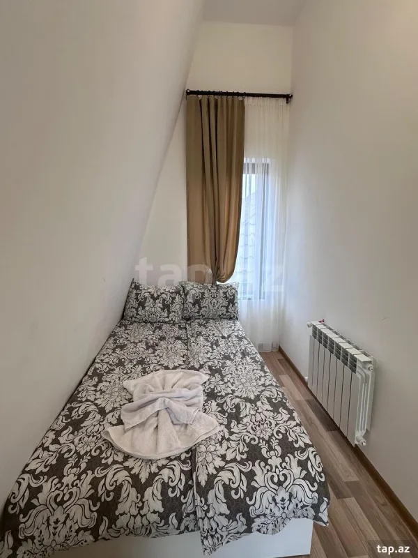 Satılır 4 otaqlı həyət evi